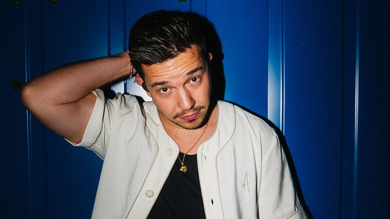 Nico Santos buchen