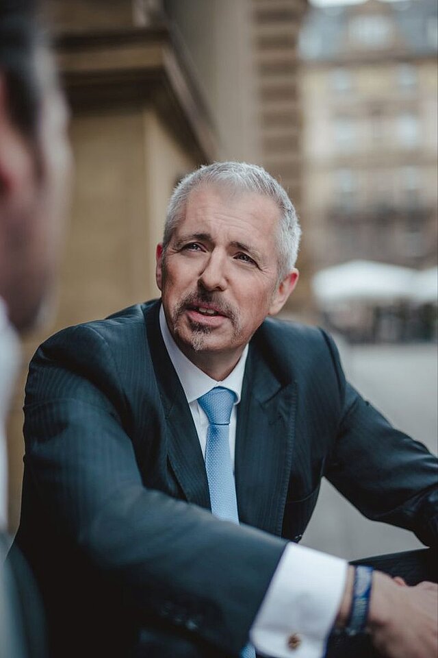 Dirk Müller für Veranstaltung buchen